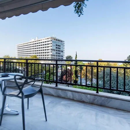 Moon Seafront 3-bedroom By Halu! * Θεσσαλονίκη